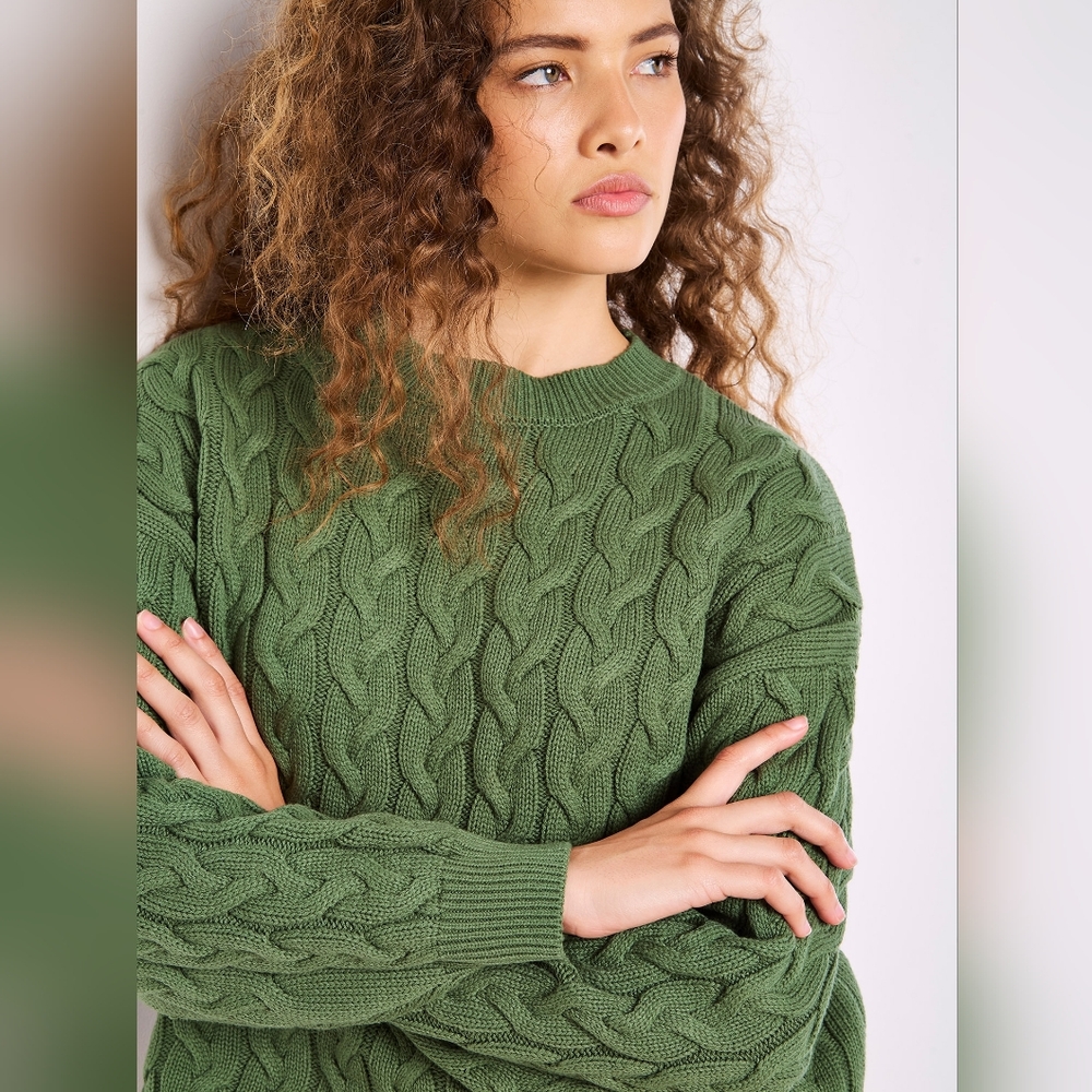 Cableknit Sweater - Picture 7 of 7